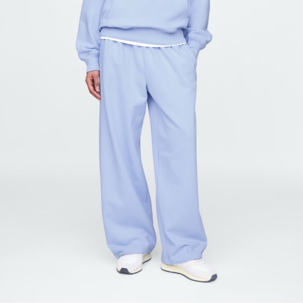 Gap × Disney Adult Extra Baggy Sweatpants (Unisex) - Stitch